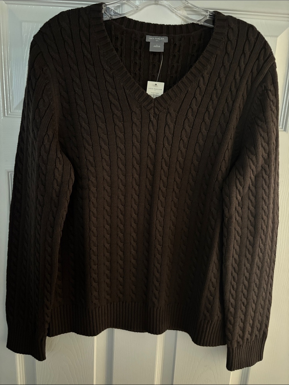 Ann Taylor Cable Knit V-Neck Sweater
Dark Brown - Picture 16 of 17